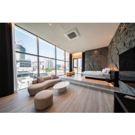 HOTEL AU